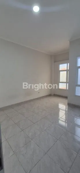 image RUKO STRATEGIS PERBATASAN JAKSEL COCOK UNTUK USAHA DAN HUNIAN (5)