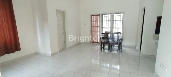image RUMAH NYAMAN 1 LANTAI, LT 165M² DI KOTA WISATA (2)
