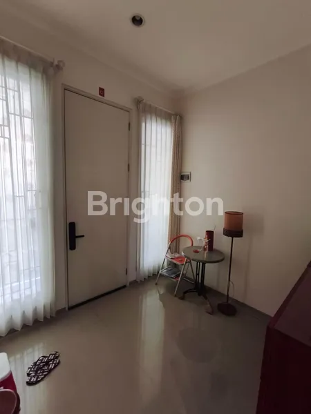 image FOR SALE MULYOSARI SUTOREJO BONUS FURNISH SIAP HUNI MINIMALIS ROW 3 MOBIL (3)