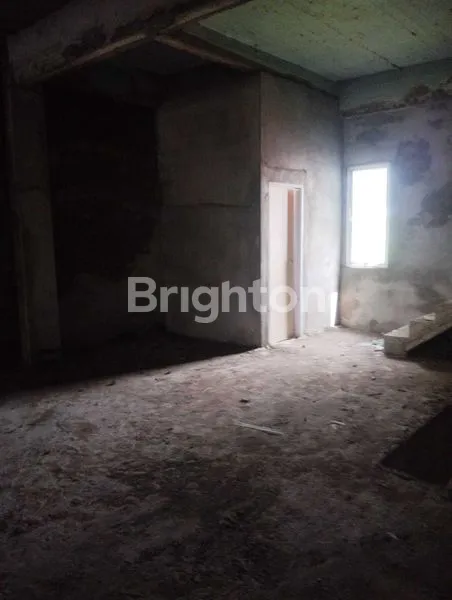 image RUKO LUAS 3LT FULL BETON PARKIRAN LUAS PUSAT BISNIS KOTA BARU PONTIANAK KOTA (4)