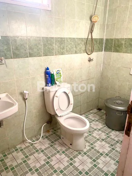 image SEWA RUMAH CANTIK DUA LANTAI (8)