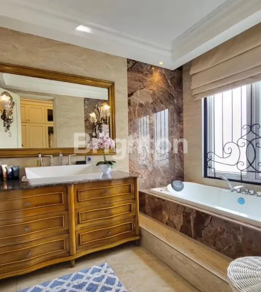 image RUMAH HOOK MEWAH SUPER CANTIK DI BINTARO (6)