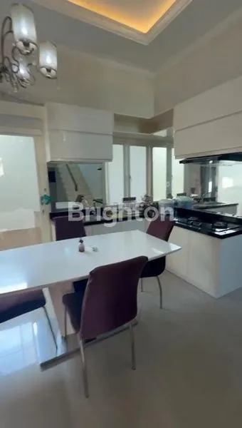 image RUMAH 2 LANTAI – PERUMAHAN GREENLAND KEDIRI (3)