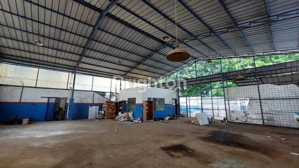 image GUDANG PINGGIR JALAN DI BUARAN PLN CIKOKOL TANGERANG (6)