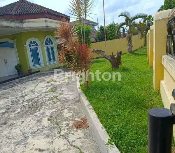 image RUMAH CANTIK SIAP HUNI DI TEMPAT STRATEGIS (2)