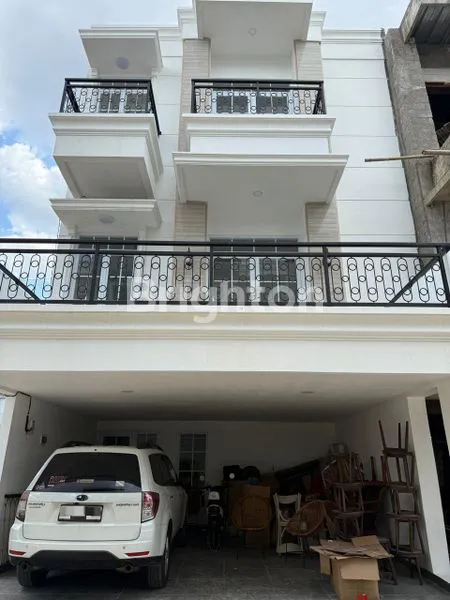 image RUMAH DI PONDOK INDAH VETERAN JAKARTA SELATAN – LT 90 M², LB 225 M², 2 KT, AKSES TOL DEKAT, HARGA 5 M (1)