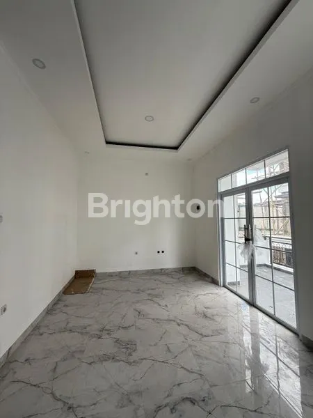 image RUMAH DI PONDOK INDAH VETERAN JAKARTA SELATAN – LT 90 M², LB 225 M², 2 KT, AKSES TOL DEKAT, HARGA 5 M (5)