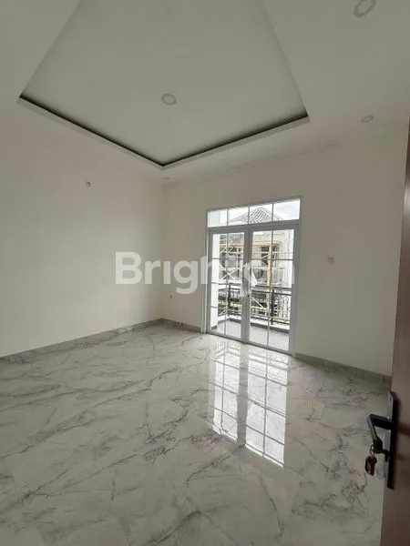 image RUMAH DI PONDOK INDAH VETERAN JAKARTA SELATAN – LT 90 M², LB 225 M², 2 KT, AKSES TOL DEKAT, HARGA 5 M (4)