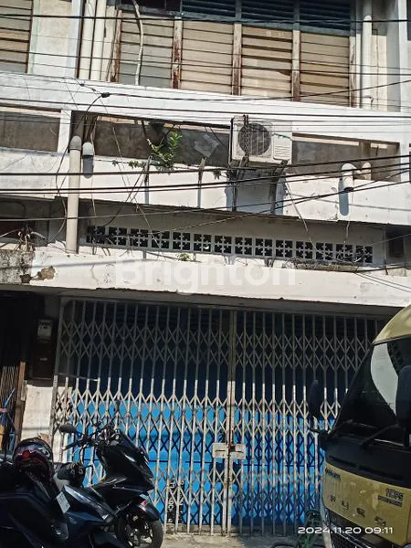 image RUKO STRATEGIS AREA PANCORAN GLODOK SAMPING ASEMKA COCOK BUAT PERTOKOAN / KANTOR DAN ONLINE.  (5)