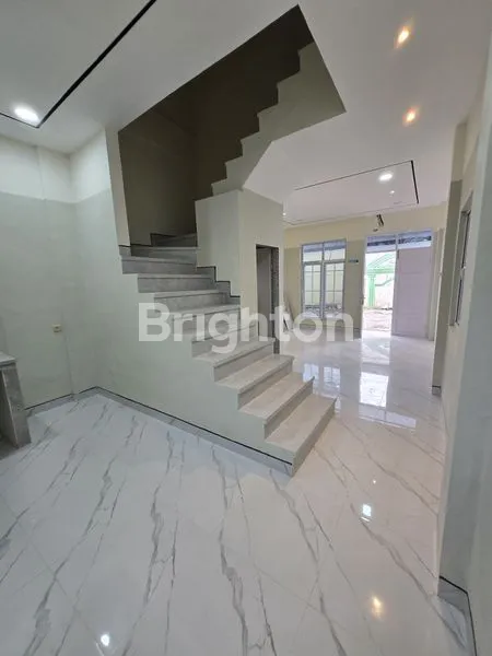 image KRAKATAU LUXE (1)