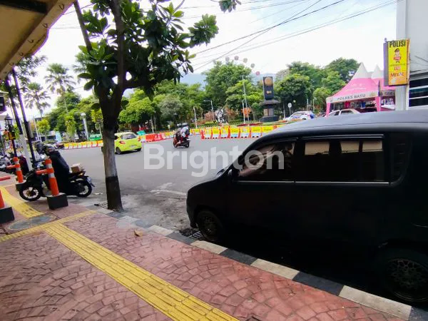 image RUKO 2 LANTAI STRATEGIS DI JALAN DIPONEGORO, KOTA BATU, HANYA SELANGKAH DARI ALUN-ALUN KOTA WISATA BATU (2)