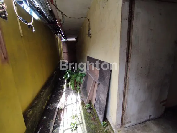 image RUKO 2 LANTAI STRATEGIS DI JALAN DIPONEGORO, KOTA BATU, HANYA SELANGKAH DARI ALUN-ALUN KOTA WISATA BATU (8)