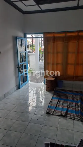 image SEWA RUMAH LUAS DI TAMAN, MADIUN, SIAP HUNI (2)