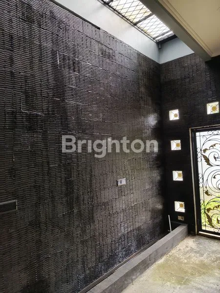 image RUMAH HOEK 2 LANTAI 5KT DI TELAGA GOLF ESPANOLA (2)