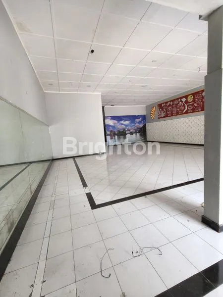 image RUANG USAHA STRATEGIS PUSAT KOTA SOLO  (3)