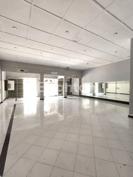 image RUANG USAHA STRATEGIS PUSAT KOTA SOLO  (5)