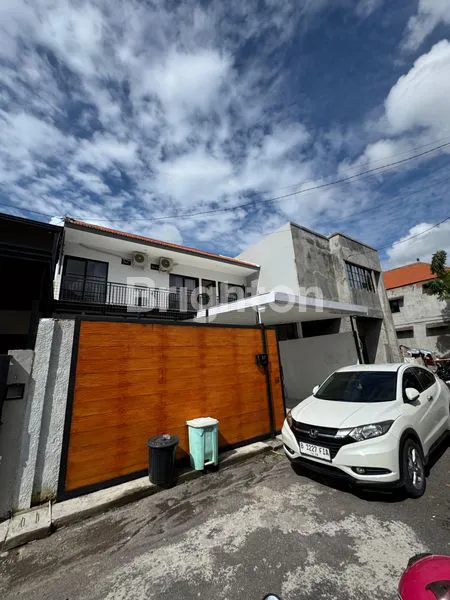 image RUMAH 2 LANTAI DI SIDAKARYA STYLE VILLA (1)