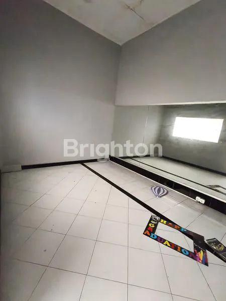 image RUANG USAHA STRATEGIS PUSAT KOTA SOLO  (6)