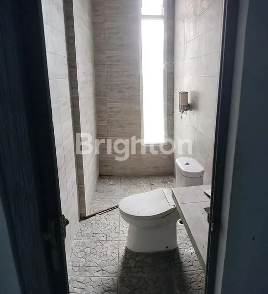 image RUKO 2 LANTAI DEKAT JALAN LILI, HARGA MENARIK (7)