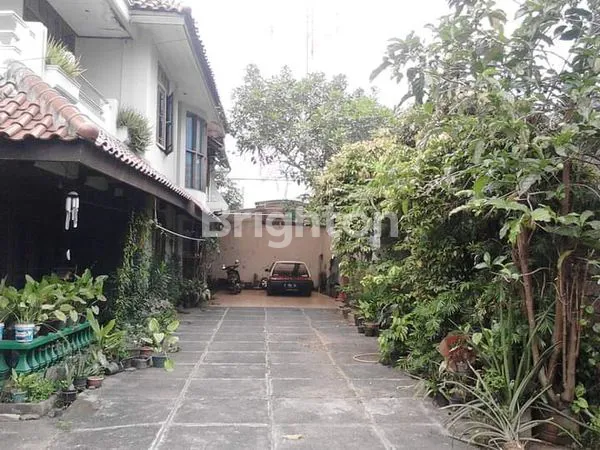 image RUMAH MEWAH  2 LANTAI SIAP HUNI DI JOGLO JAKARTA BARAT (1)