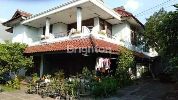 image RUMAH MEWAH  2 LANTAI SIAP HUNI DI JOGLO JAKARTA BARAT (3)