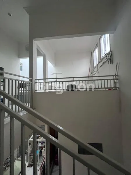 image RUMAH MEWAH 2 LANTAI DI KOMPLEK DPR RI, LT 123M² (5)