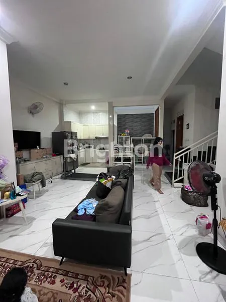 image RUMAH MEWAH 2 LANTAI DI KOMPLEK DPR RI, LT 123M² (8)