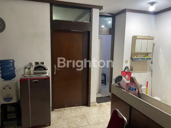 image RUMAH SIAP HUNI DI JAKARTA SELATAN, DEKAT SEKOLAH & MALL (6)