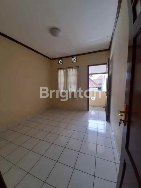 image SEWA RUMAH KELUARGA TERAMAN PERUMAHAN MERAPI VIEW (3)