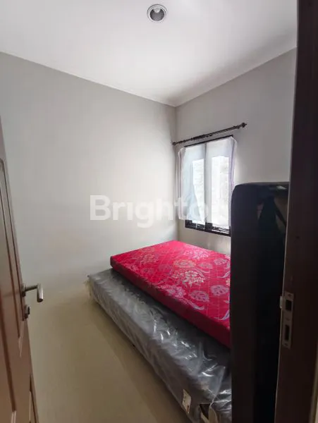 image RUMAH MINIMALIS 2 LANTAI PUTRA BANGSA RUNGKUT DEKAT MERR DAN UPN (3)