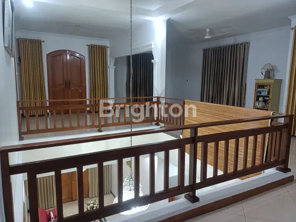 image RUMAH MEWAH DI TAMAN GALAXY BEKASI (7)