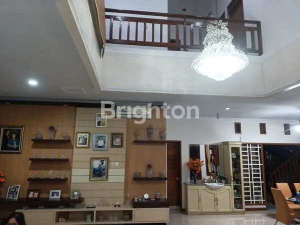 image RUMAH MEWAH DI TAMAN GALAXY BEKASI (6)
