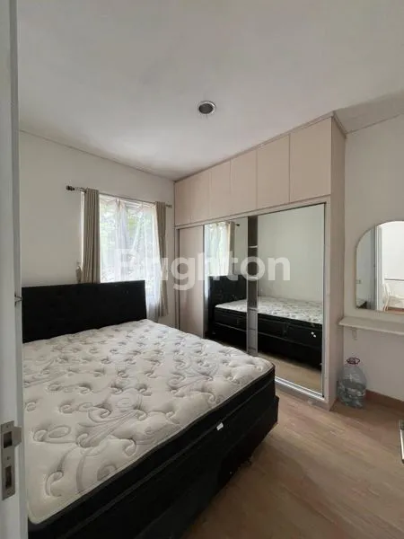 image RUMAH DI GREENWICH PARK BSD SEMI FURNISHED (8)