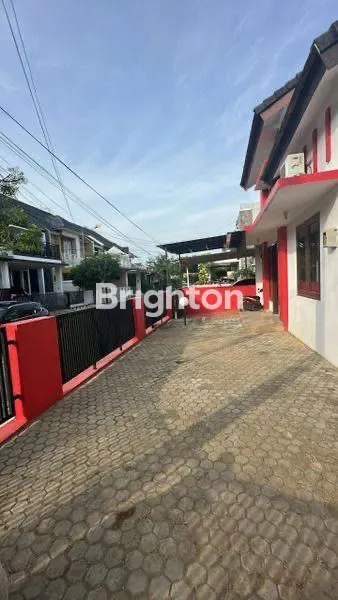 image DISEWAKAN RUMAH HOOK DI KEMANG PRATAMA (3)