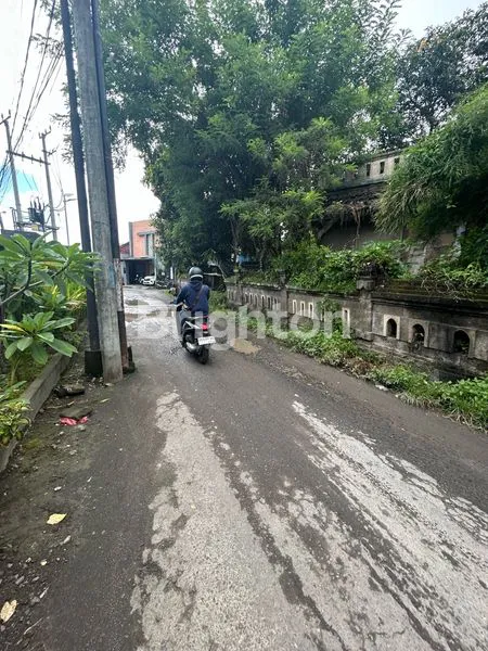 image TANAH 1200 M2 LOKASI STRATEGIS  DI KAWASAN CARGO DI DENPASAR UTARA  (4)