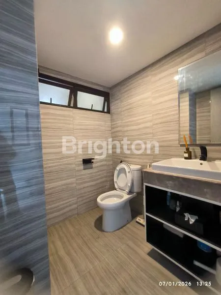 image RUMAH SANGAT STRATEGIS DI CAKUNG JAKARTA TIMUR (8)