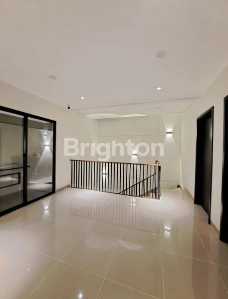 image RUMAH MEWAH DI CLUSTER CARSON - SUMMARECON - GADING SERPONG (3)