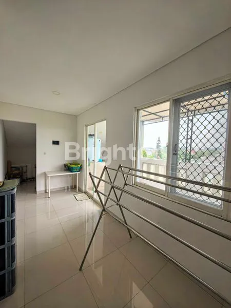 image RUMAH CANTIK 3 LANTAI DI UBUD LIPPO KARAWACI TANGERANG  (7)