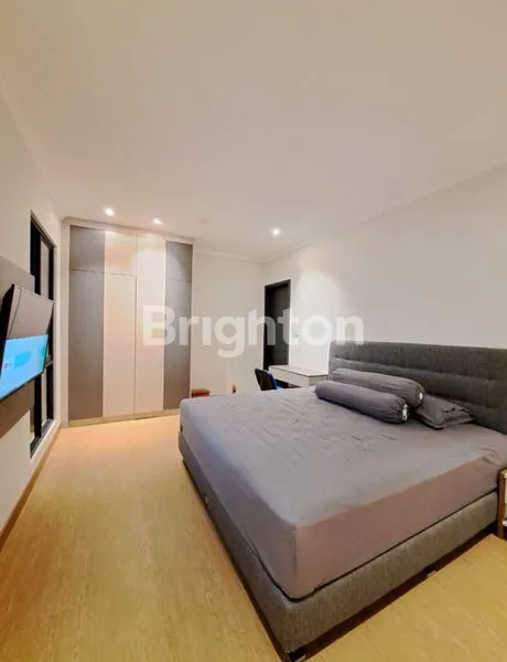 image RUMAH MEWAH DI CLUSTER CARSON - SUMMARECON - GADING SERPONG (4)