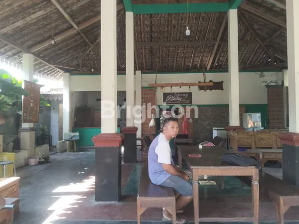 image BANGUNA EX CAFE D LINGKUNGAN SIMPANG LIMA GUMUL KEDIRI (2)