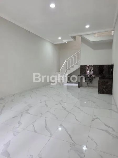 image RUMAH BARU 3 LANTAI  STRATEGIS DURI KEPA DEKAT TANJUNG DUREN (4)
