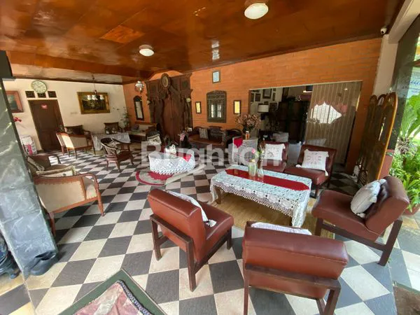 image *DIJUAL HOTEL LEGENDARIS & RUMAH HUNIAN STRATEGIS, AKTIF OPERASIONAL DI LAWANG - MALANG* (2)