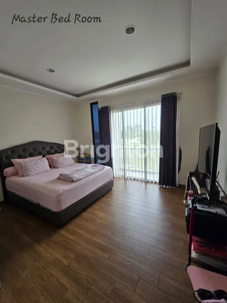 image RUMAH MEWAH 4+1 KT SIAP HUNI DI SUVARNA SUTRA (4)