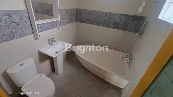 image VILLA MEWAH 2 LANTAI DI RENON, SIAP HUNI (6)