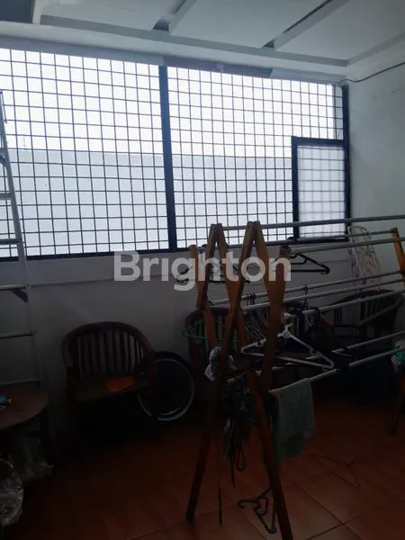 image RUMAH 2 LANTAI DI LATUMENTEN JELAMBAR (7)