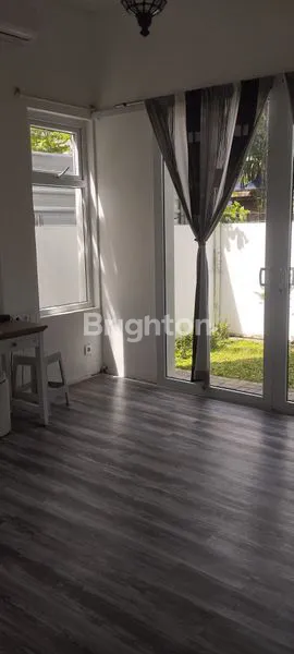 image RUMAH MEWAH 2 LANTAI DI JL. HANG TUAH RENON – LOKASI PREMIUM, SIAP HUNI (6)