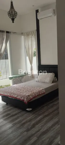 image RUMAH MEWAH 2 LANTAI DI JL. HANG TUAH RENON – LOKASI PREMIUM, SIAP HUNI (7)