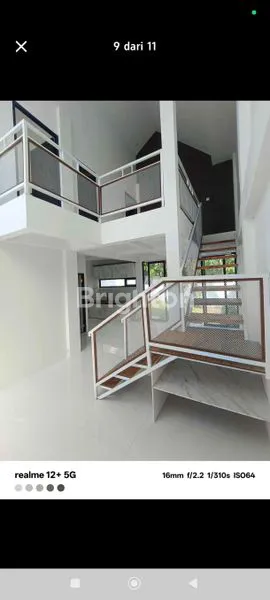 image RUMAH BARU 2 LANTAI SIAP HUNI  (2)