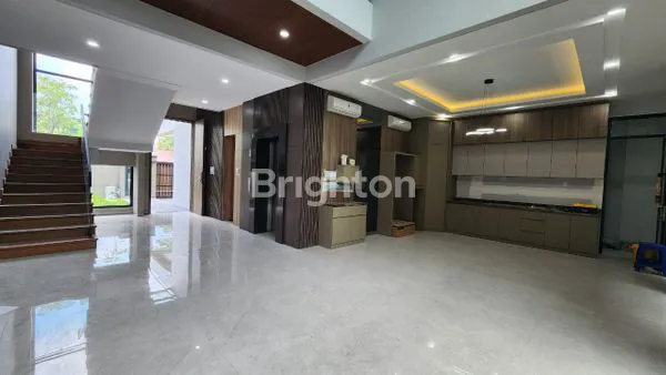 image RUMAH BARU MEWAH DI WOODLAND CITRALAND SURABAYA BARAT (3)