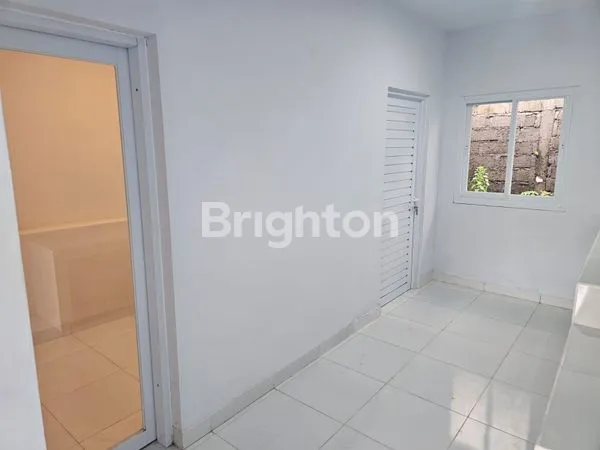 image DISEWAKAN RUMAH 1 LANTAI SIAP HUNI HANYA 2 UNIT SAJA HARGA TERJANGKAU LOKASI STRATEGIS DI KAWASAN GATSU BARAT (4)